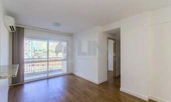 Imagem 2: Apartamento semimobiliado com 2 quartos à venda no bairro Passo da Areia em Porto Alegre