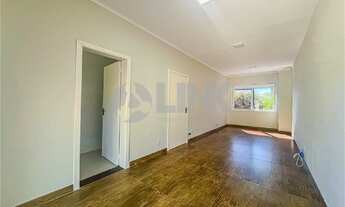 Imagem 7: Casa com 3 quartos 3 suítes e 3 vagas à venda no bairro Jardim Itú Sabará em Porto Alegre