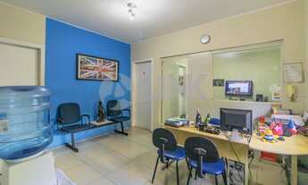 Imagem 2: Apartamento de 4 dormitórios à venda com 1 vaga de garagem em Porto Alegre, no bairro Moin