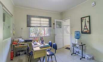 Imagem 4: Apartamento de 4 dormitórios à venda com 1 vaga de garagem em Porto Alegre, no bairro Moin