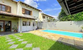 Imagem 2: Casa de 3 quartos com 2 vagas à venda no bairro Jardim Itú em Porto Alegre