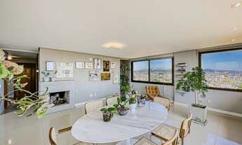 Imagem 2: Apartamento de 3 quartos 3 suítes e 3 vagas à venda no bairro Rio Branco em Porto Alegre