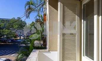 Imagem 3: Apartamento 3 dormitórios à venda no bairro Santana em Porto Alegre em frente à Praça Júli