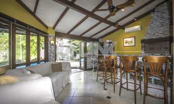 Imagem 2: Casa 4 dormitórios com 6 vagas de garagem à venda no bairro Petrópolis em Porto Alegre pró