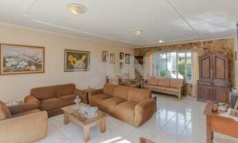 Imagem: Casa de 4 dormitórios e 5 vagas de garagem