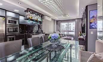 Imagem 2: Apartamento de 2 quartos com 1 vaga à venda no bairro São Sebastião em Porto Alegre