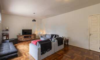 Imagem 2: Casa de 3 quartos com 2 vagas à venda no bairro Chácara das Pedras em Porto Alegre