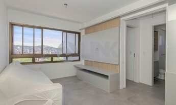 Imagem 2: Comprar Apartamento de 2 quartos com 2 vagas à venda no bairro Jardim do Salso em Porto Al