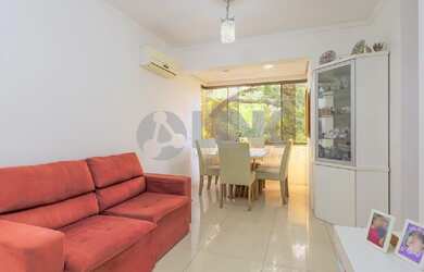 Imagem 2: Apartamento de 2 quartos com 1 vaga à venda no bairro Glória em Porto Alegre