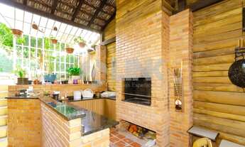 Imagem 2: Casa de 4 quartos com 2 vagas à venda no bairro Petrópolis em Porto Alegre