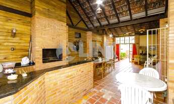 Imagem 3: Casa de 4 quartos com 2 vagas à venda no bairro Petrópolis em Porto Alegre