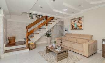 Imagem 2: Imóvel Exclusivo: Casa de 3 Quartos com 3 Suítes e 8 Vagas no Partenon, Porto Alegre-RS!