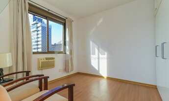 Imagem 4: Apartamento de 2 quartos com 1 vaga à venda no bairro Petrópolis em Porto Alegre: charme e