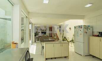 Imagem 6: Casa de 3 quartos com 4 vagas à venda no bairro Menino Deus em Porto Alegre: Charme e Conf