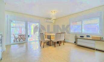 Imagem 5: Casa de 4 quartos com 3 suítes e 3 vagas à venda no bairro Vila Ipiranga em Porto Alegre