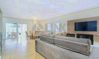 Imagem 2: Casa de 4 quartos com 3 suítes e 3 vagas à venda no bairro Vila Ipiranga em Porto Alegre