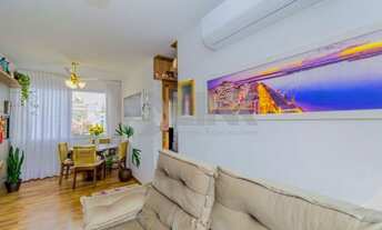 Imagem 2: Apartamento de 2 quartos com 2 vagas à venda no bairro Azenha em Porto Alegre