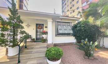 Imagem: Casa de 3 quartos com 3 vagas no Petrópolis