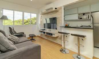 Imagem 2: Apartamento de 2 quartos com 1 vaga à venda no bairro Passo da Areia em Porto Alegre: conf