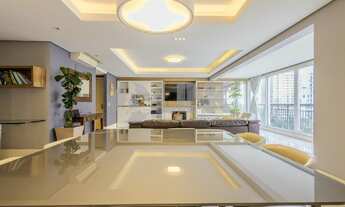 Imagem 2: Imperdível: Apartamento de 3 quartos com 3 suítes e 3 vagas à venda no Jardim Europa, Port