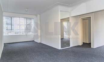 Imagem 5: Apartamento semi mobiliado desocupado 3 dormitórios transformados em 2 à venda no bairro C