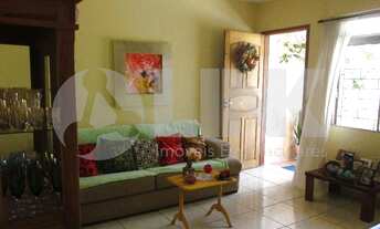 Imagem: Casa com 2 dormitórios e 3 vagas à venda