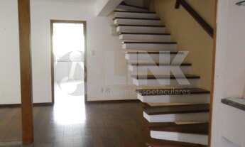 Imagem 3: Casa tipo sobrado à venda em Porto Alegre no bairro Jardim Lindóia em Porto Alegre