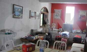 Imagem 5: Casa residencial à venda no Bairro Jardim Lindóia, em Porto Alegre, possui 4 dormitórios s