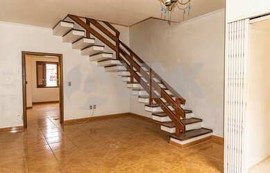 Imagem 3: Casa 3 dormitórios com 2 vagas de garagem à venda no bairro Jardim Planalto em Porto Alegr