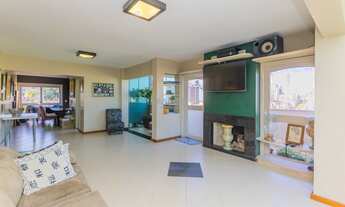 Imagem 3: Cobertura mobiliada de 3 quartos com 3 vagas à venda no bairro Rio Branco em Porto Alegre