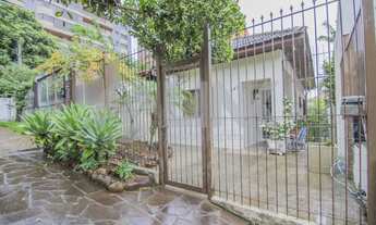 Imagem: Terreno com casa à venda no bairro Mont