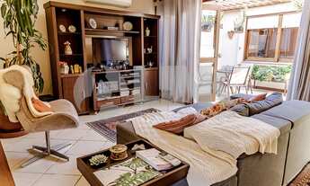 Imagem 6: Casa 3 dormitórios com 3 vagas de garagem à venda no bairro Três Figueiras em Porto Alegre