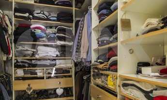 Imagem 3: Casa em condomínio com 3 suítes com 4 vagas de garagem, à venda no bairro Jardim Carvalho