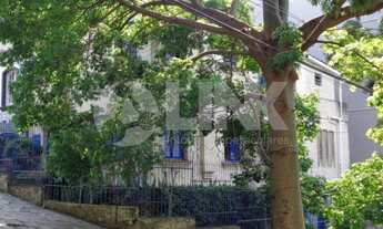 Imagem 2: Casa de 3 dormitórios sendo 1 suíte à venda com 2 vagas de garagem em Porto Alegre, no bai