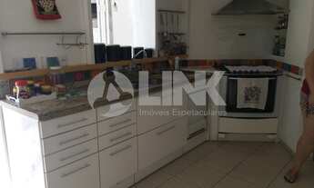 Imagem 7: Casa de esquina 6 dormitórios com 10 vagas de garagem para moradia ou comercial à venda em