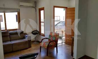 Imagem 2: Casa térrea com 2 dormitórios e 1 vaga de garagem no bairro Hípica em Porto Alegre próxima