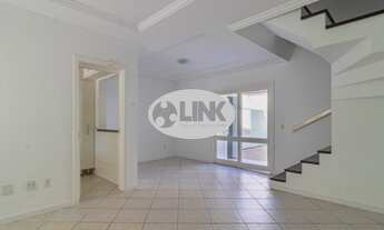 Imagem 2: Casa 3 dormitórios com 4 vagas de garagem à venda no bairro Ipanema em Porto Alegre próxim