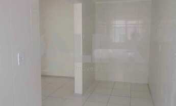 Imagem 2: Apartamento de 2 dormitórios com 1 vaga de garagem à venda no bairro São Sebastião em Port