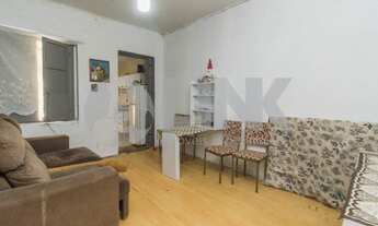 Imagem 2: Casa de 1 dormitório à venda em Porto Alegre, no bairro Bom Fim, próximo ao Parque Farroup