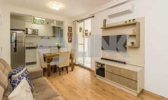 Imagem 3: Apartamento de 2 dormitórios à venda com 1 vaga de garagem em Porto Alegre, no bairro Cris