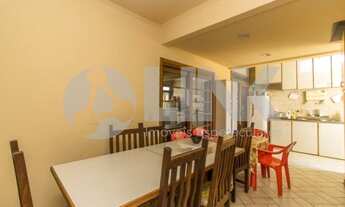 Imagem 3: Casa tipo sobrado de 8 dormitórios sendo 1 suíte à venda com 8 vagas de garagem em Porto A