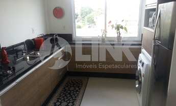 Imagem 2: Apartamento de 2 dormitórios sendo 1 suíte à venda com 2 vagas de garagem em Porto Alegre