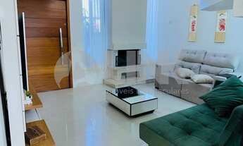 Imagem 2: Casa de 2 dormitórios sendo 2 suítes com 2 vagas de garagem à venda no bairro Moinhos de V