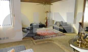 Imagem 2: Casa de 4 dormitórios sendo 2 suítes à venda com 2 vagas de garagem em Porto Alegre, no ba