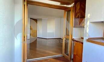 Imagem 2: Apartamento de 2 dormitórios sendo 1 suíte com 2 vagas de garagem à venda no bairro Petróp