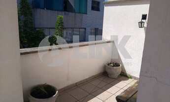 Imagem 2: Cobertura duplex 4 dormitórios sendo 1 suíte à venda com 2 vagas de garagem em Porto Alegr