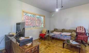 Imagem 3: Casa de 4 dormitórios sendo 1 suíte à venda com 4 vagas de garagem em Porto Alegre, no bai