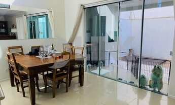 Imagem 6: Casa de 2 dormitórios sendo 2 suítes com 2 vagas de garagem à venda no bairro Moinhos de V