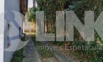 Imagem 7: Casa de 4 dormitórios sendo 1 suíte à venda com 4 vagas de garagem em Porto Alegre, no bai