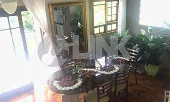 Imagem 7: Casa de 4 dormitórios sendo 1 suíte com 2 vagas de garagem à venda no bairro Planalto em P